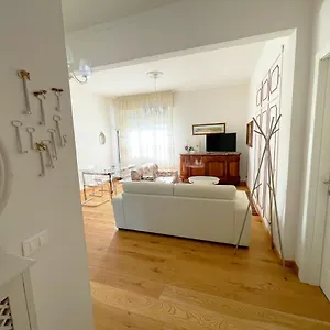 Apartment Big With Free Parking, Florence