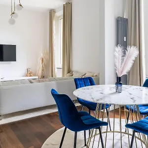 Apartment San Marco White Luxury Con Garage Su Richiesta, Florence